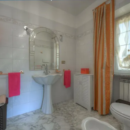 Why Not Jona? Bed & Breakfast Varazze