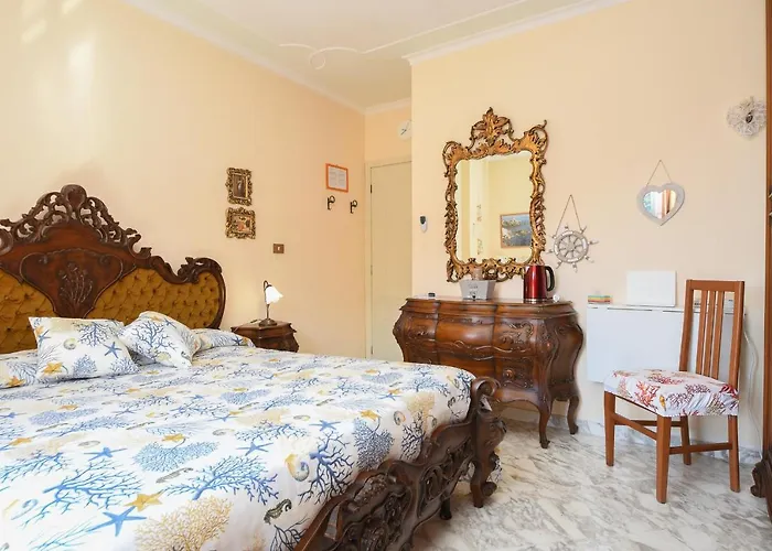 Why Not Jona? * Varazze