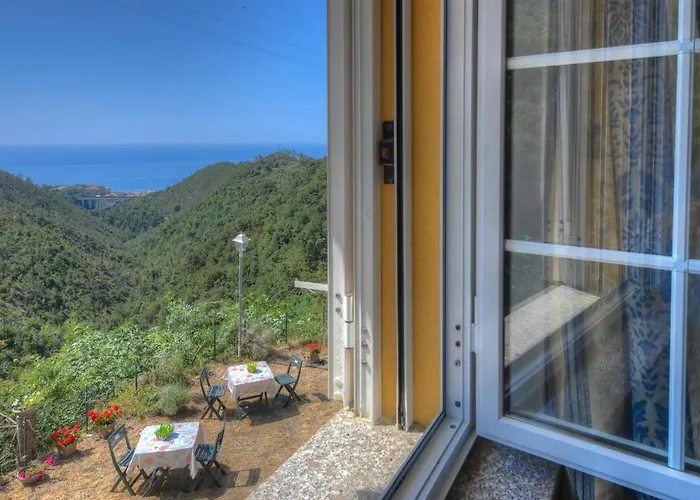 Why Not Jona? * Varazze